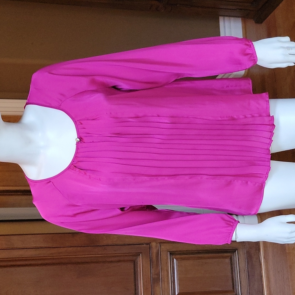WOMENS BLOUSE SIze M Magenta